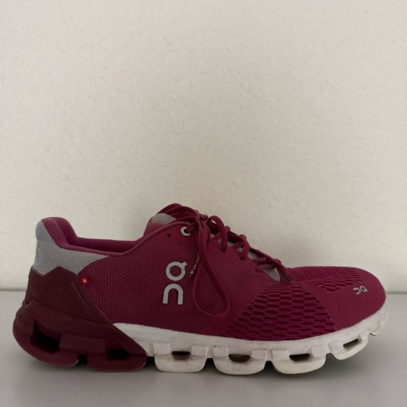 ON Running Cloudflyer 4 Athletic Road Running Shoes Women’s Size 10 - Picture 6 of 12